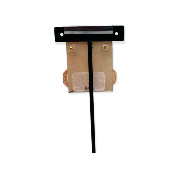 Francesca’s Green Plastic Circle Octagon Stud Earrings - Picture 2 of 4